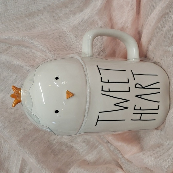 Rae Dunn Tweet Heart ceramic lidded mug - Picture 1 of 4